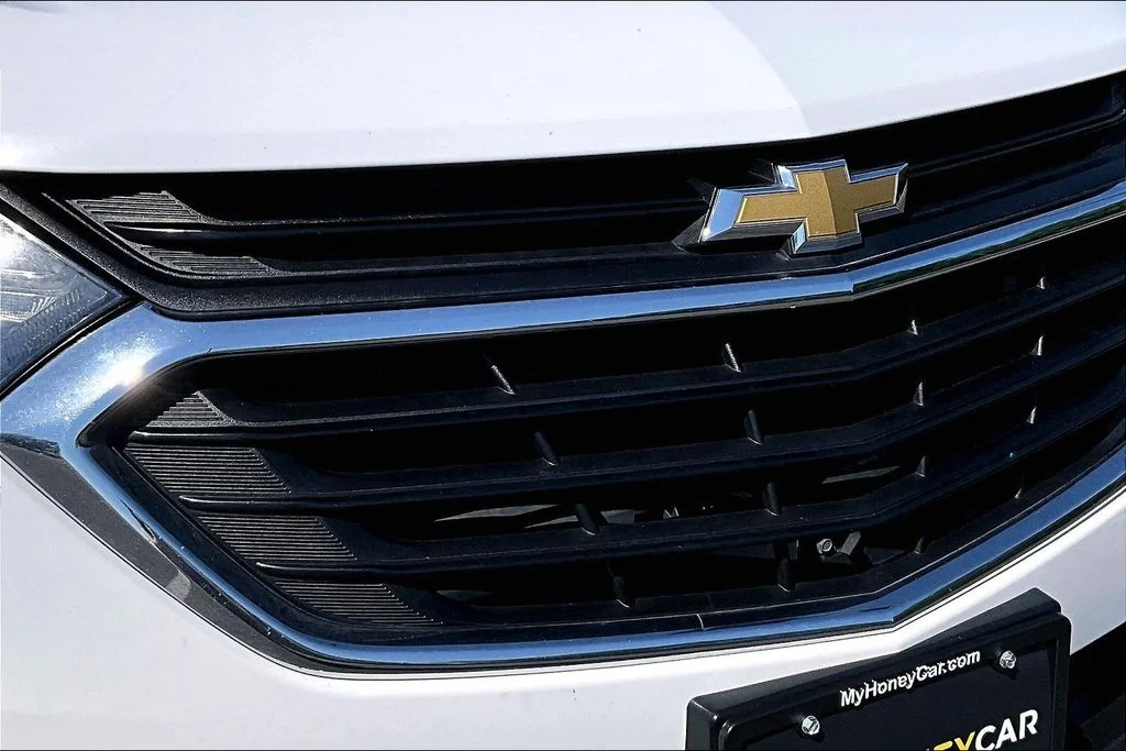 Used 2021 White Chevrolet LT image 33