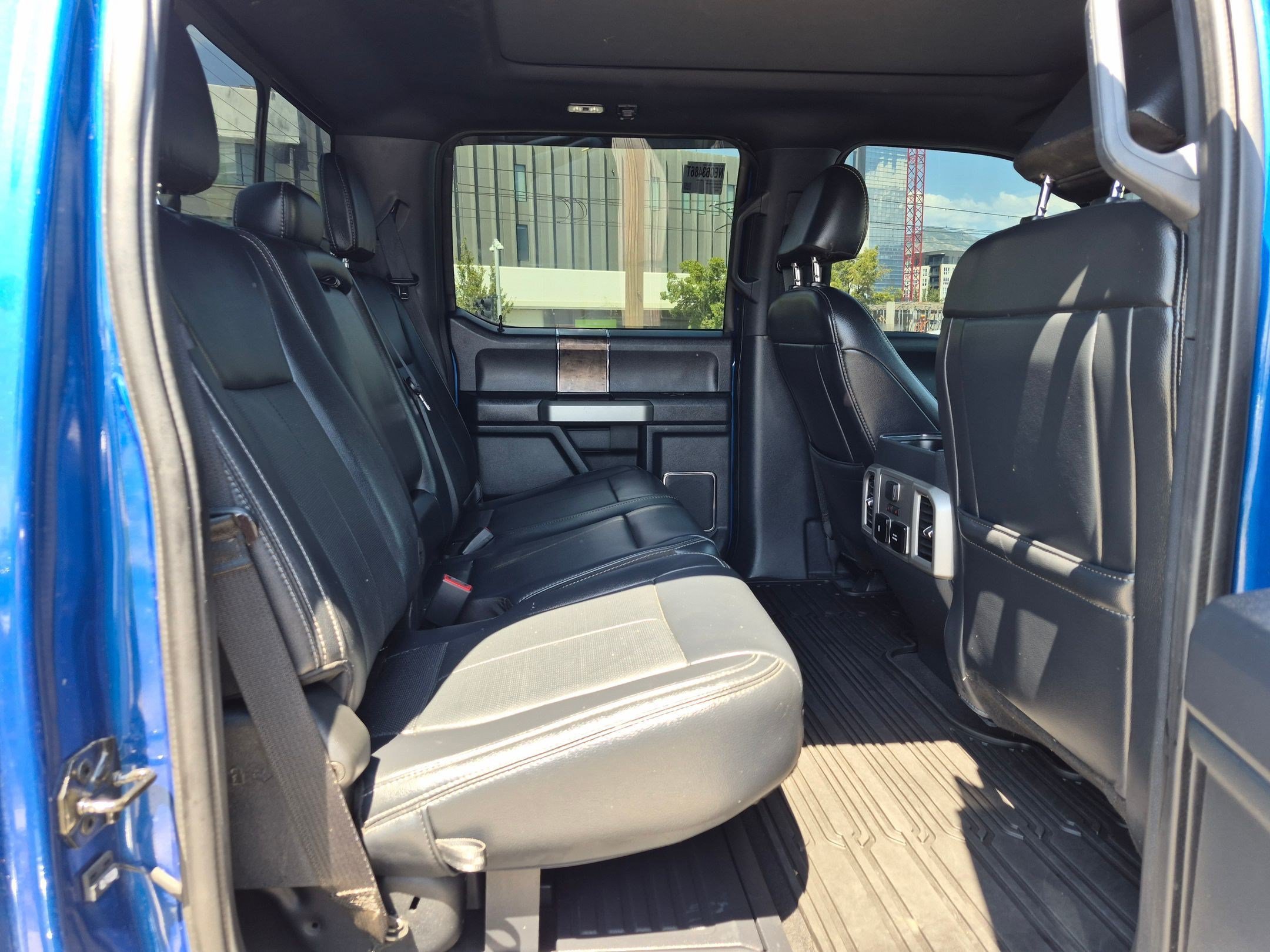 Used 2022 Blue Metallic Ford LARIAT image 29