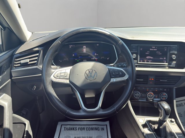 Used 2024 White Volkswagen SE image 10