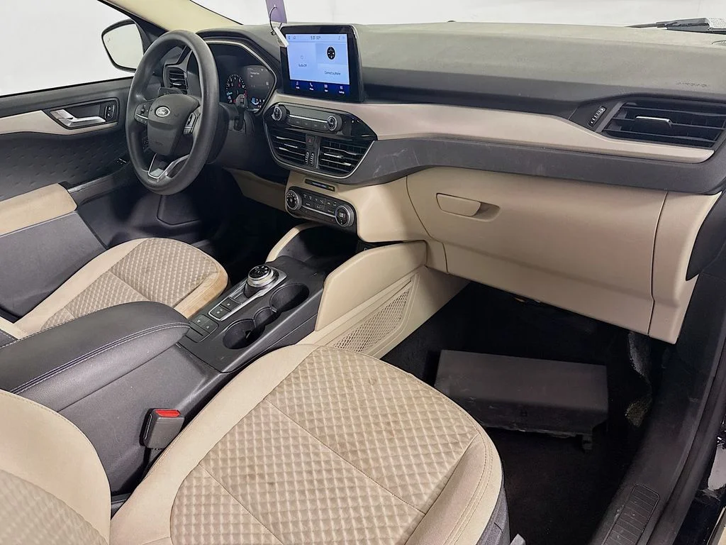 Used 2020 Black Ford SE image 33