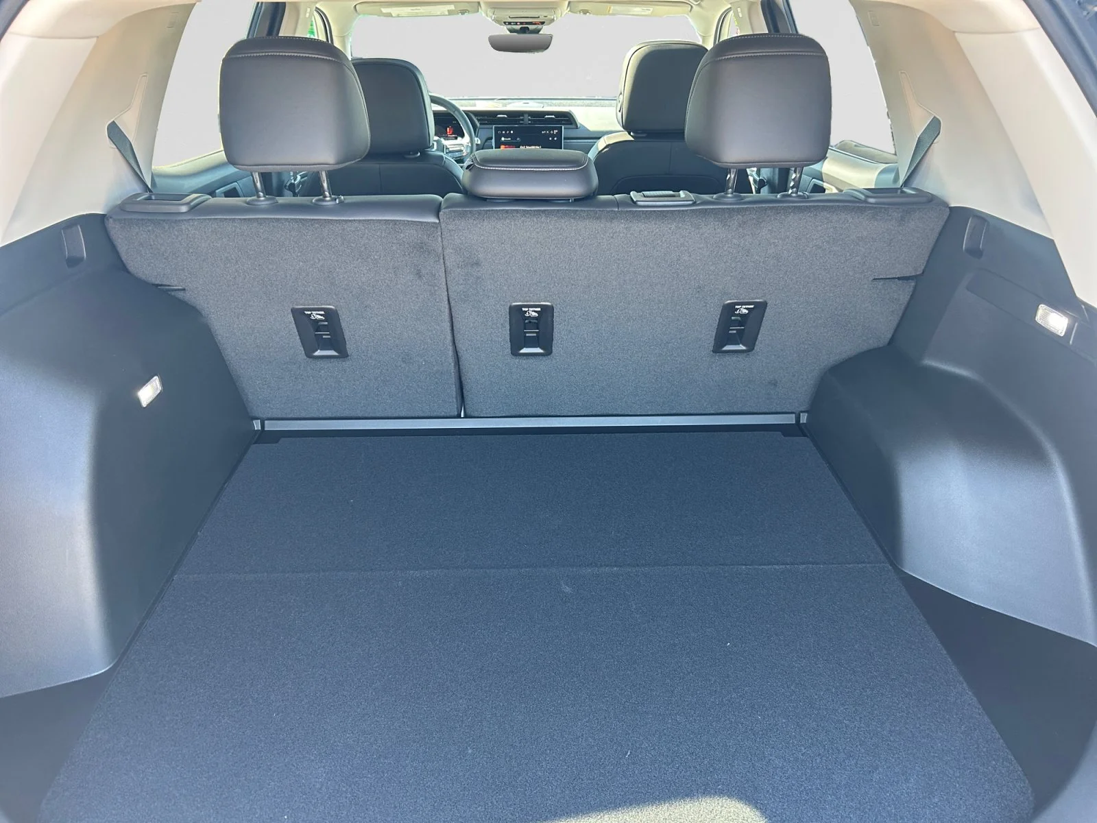 New 2027 Glacier White Tricoat GMC AWD Denali image 10
