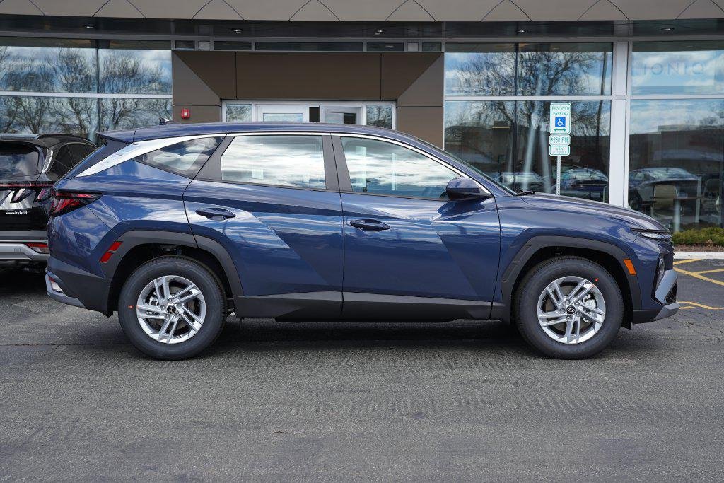 New 2026 Atlantis Blue Hyundai SE image 3
