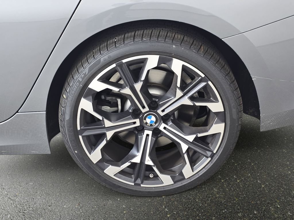 Used 2025 Skyscraper Grey Metallic BMW 330i xDrive image 37