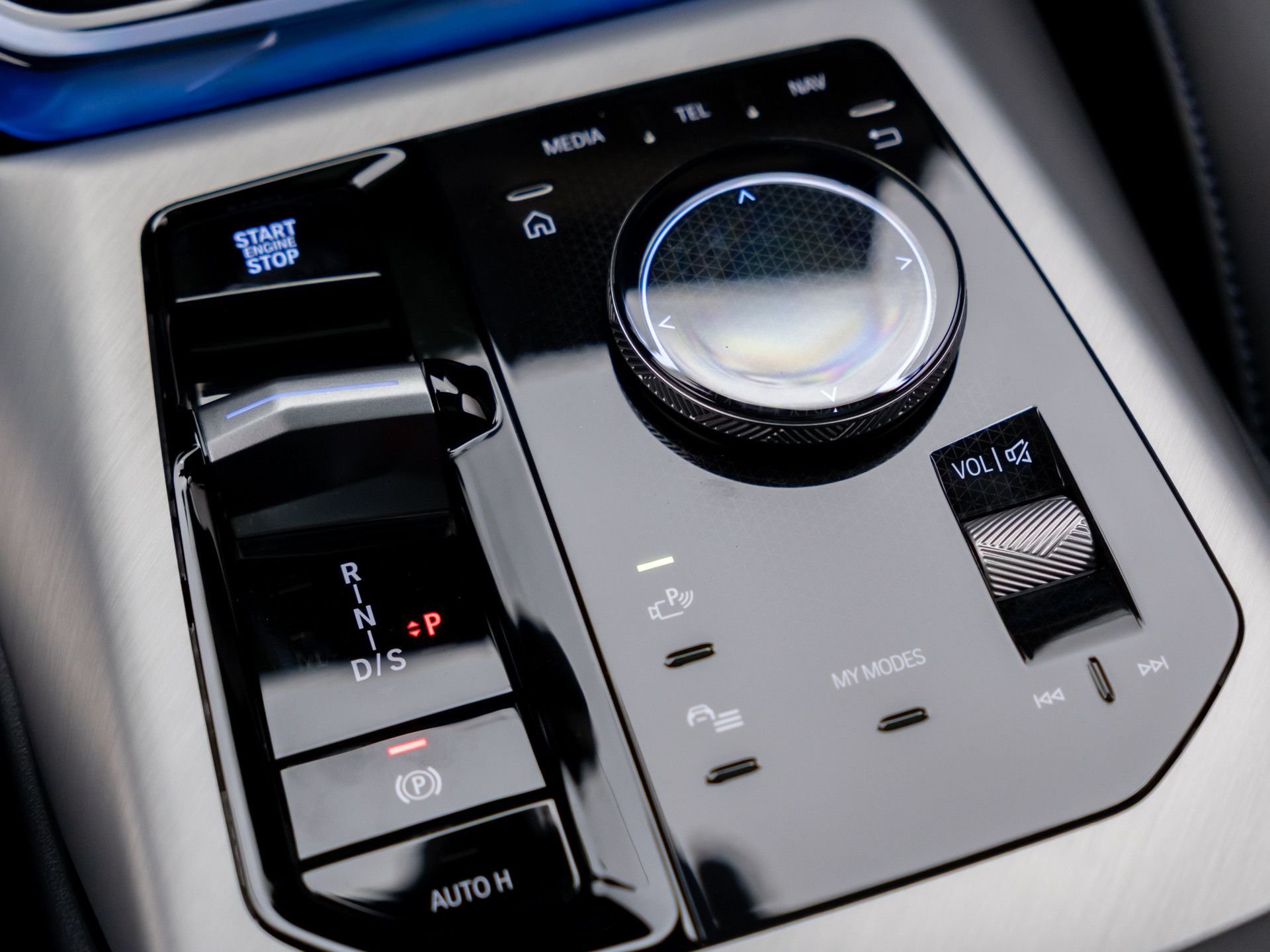 New 2026 Brooklyn Grey Metallic BMW 30 xDrive image 30
