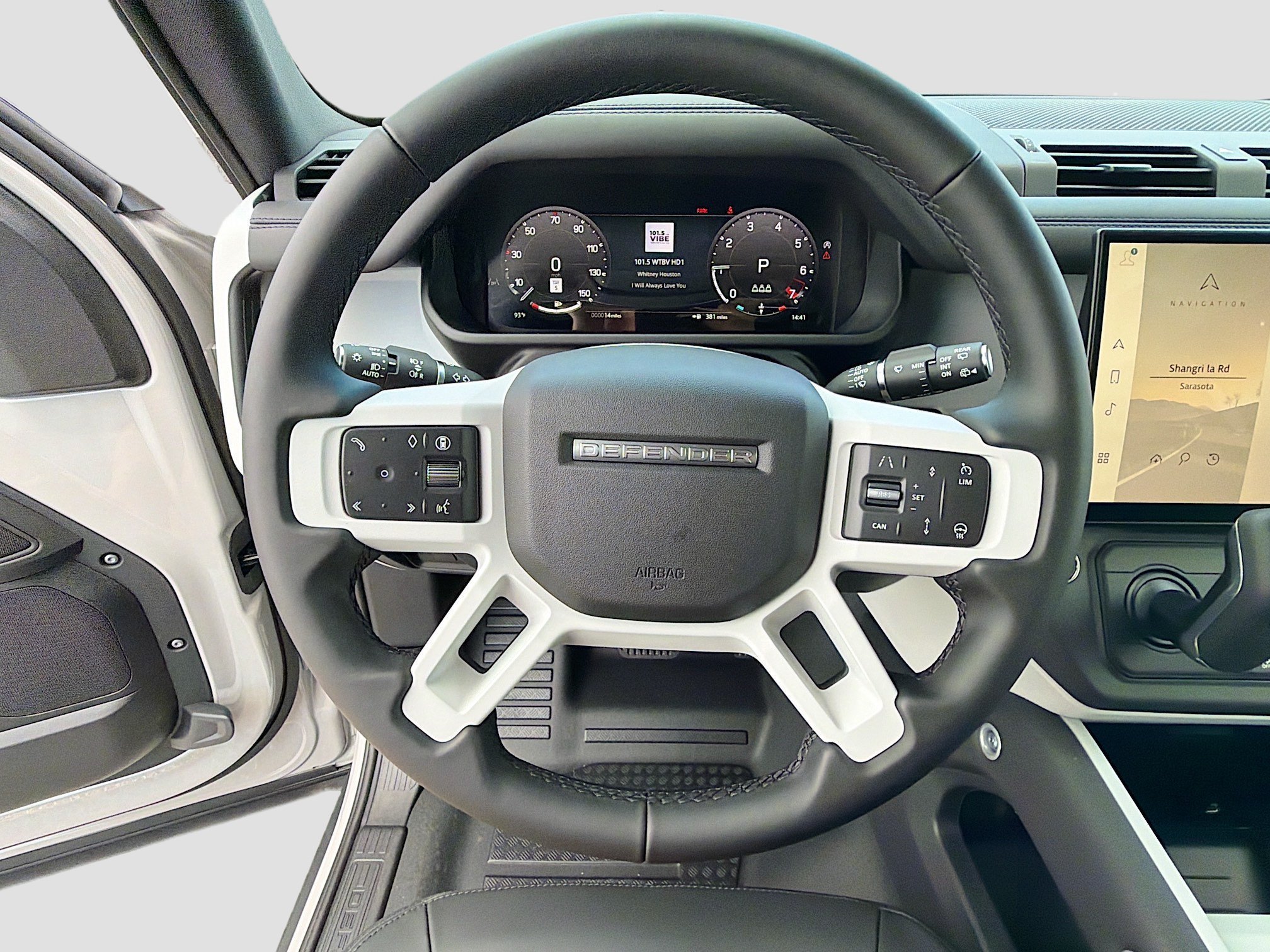 New 2026 Borasco Grey LAND ROVER X-Dynamic SE image 40