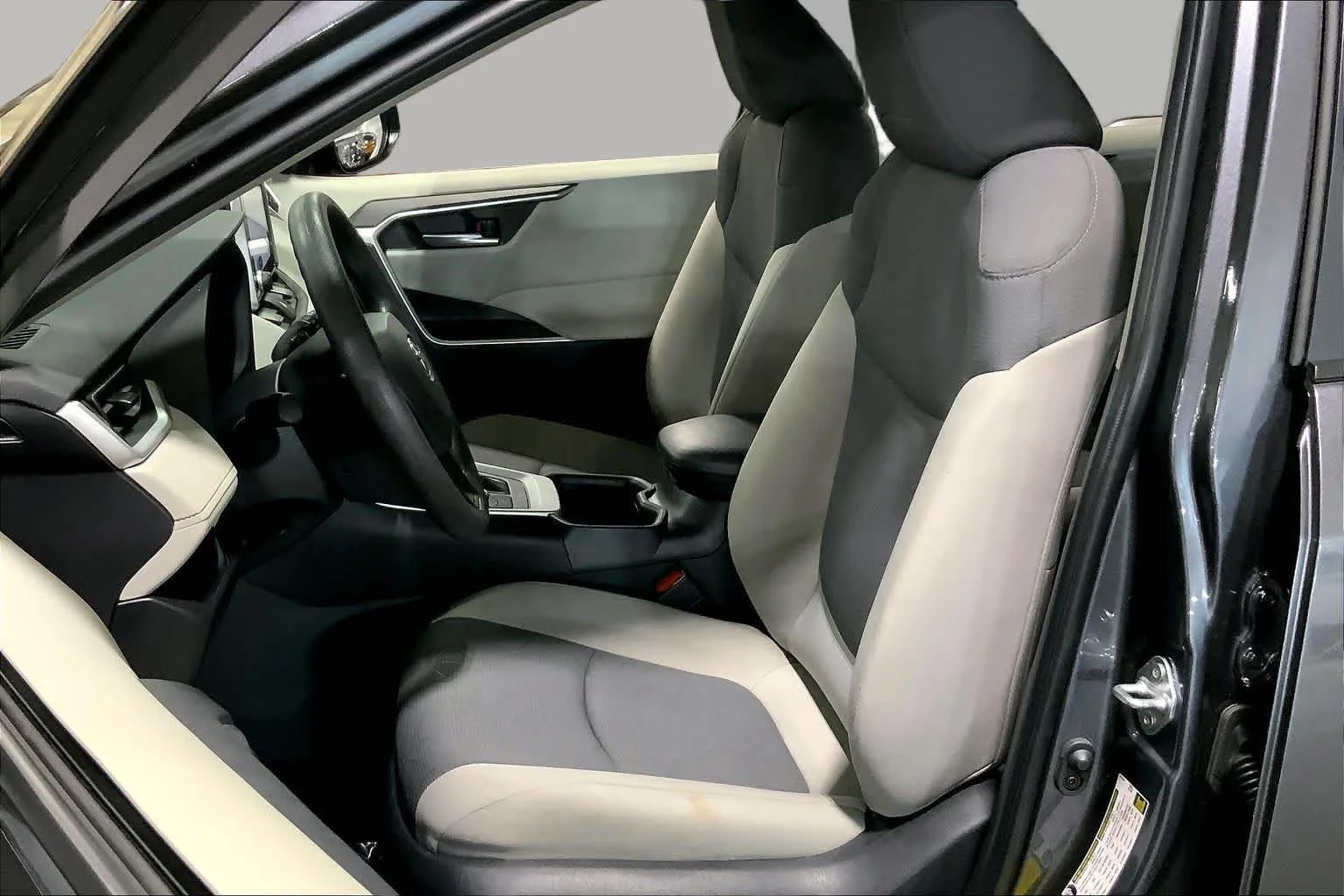 Used 2025 Magnetic Gray Metallic Toyota Hybrid XLE image 8