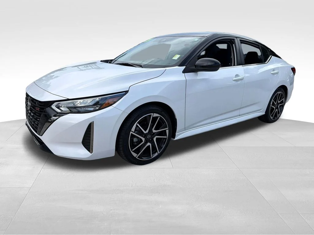 Certified Used 2024 White Nissan SR image 3