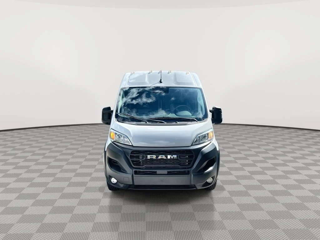 Used 2025 White Ram High Roof image 3
