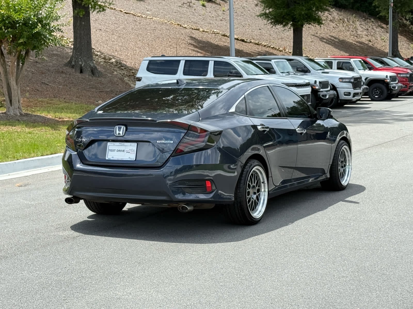 Used 2017 BLUE Honda Touring image 5