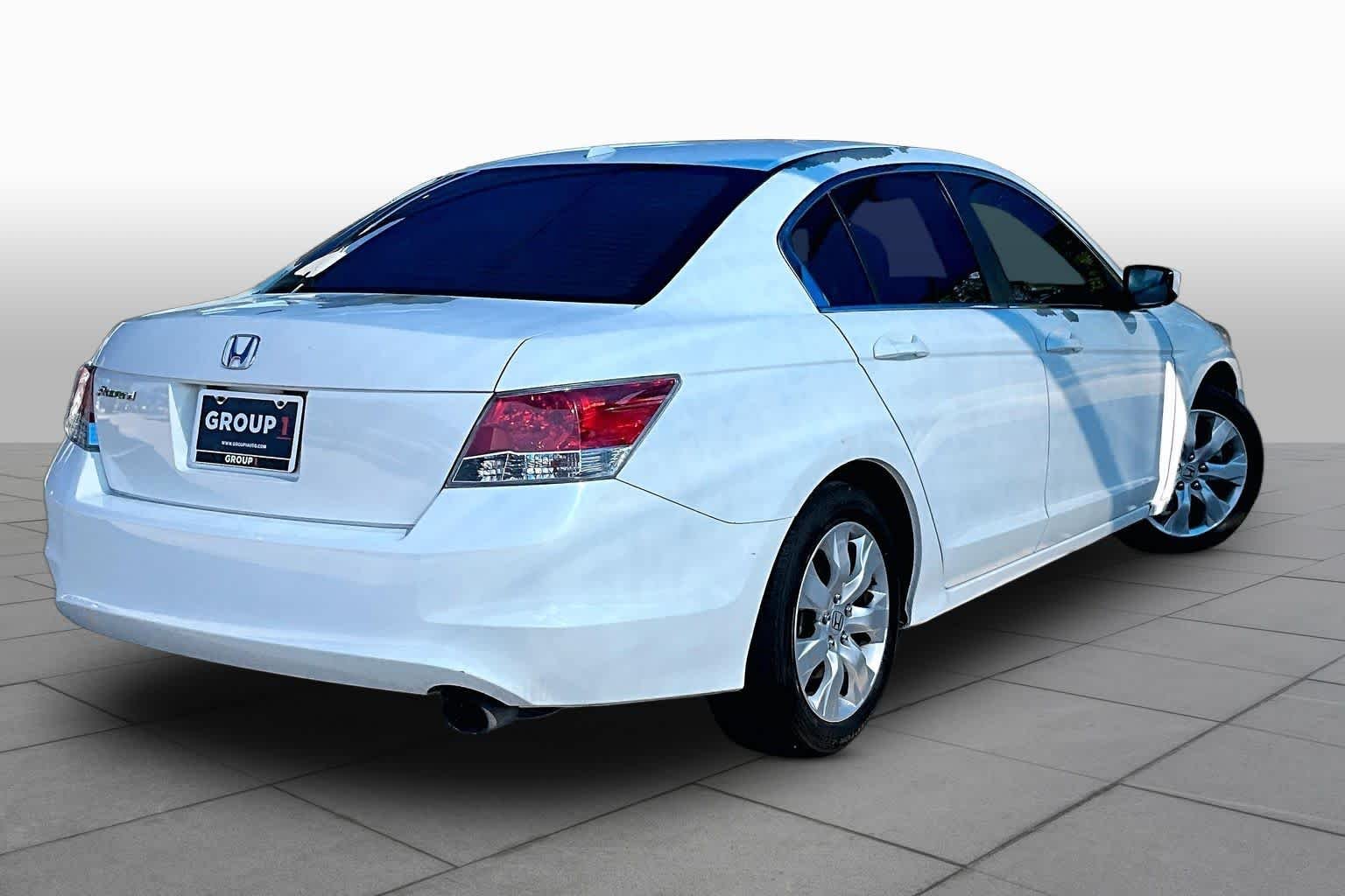 Used 2010 Taffeta White Honda EX-L image 12