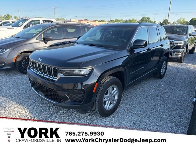 2023 Jeep Grand Cherokee Laredo 4x4's photo
