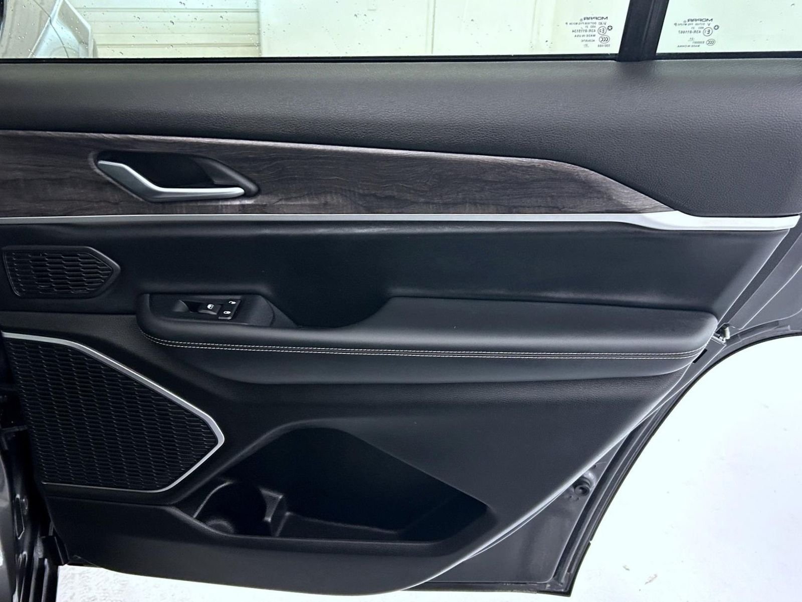 Used 2022 Gray Jeep Limited image 17
