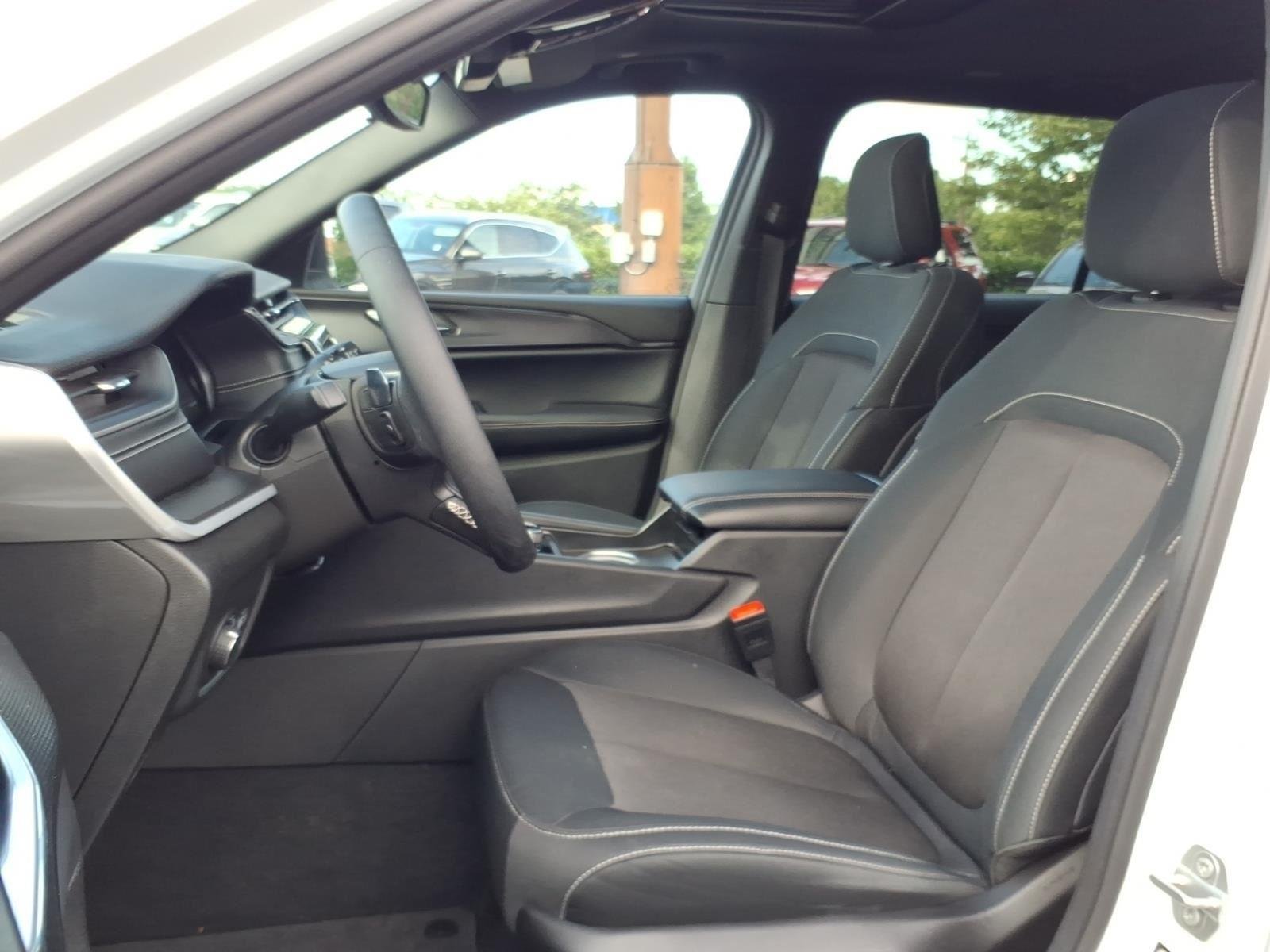 Used 2024 Bright White Clearcoat Jeep Laredo X image 18