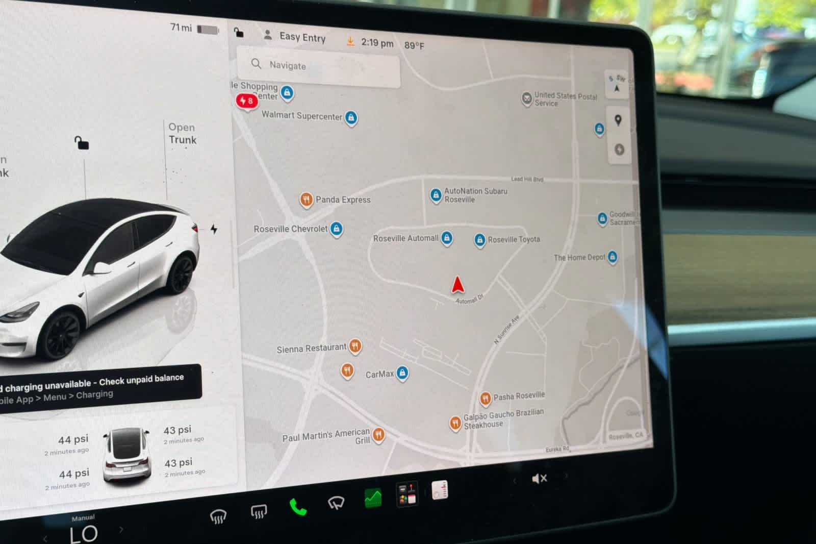 Used 2023 White Tesla  image 21