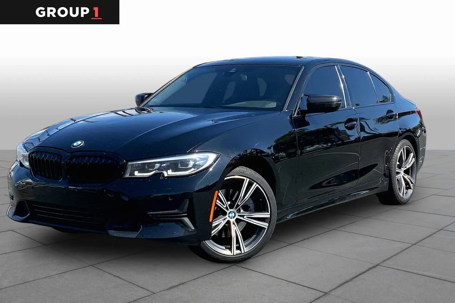2021 BMW 3 Series 330i Sedan's photo