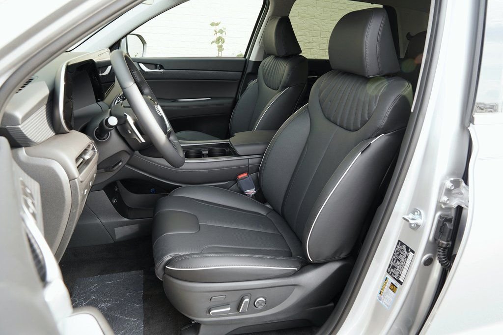 Certified Used 2025 Typhoon Silver Hyundai Limited image 11