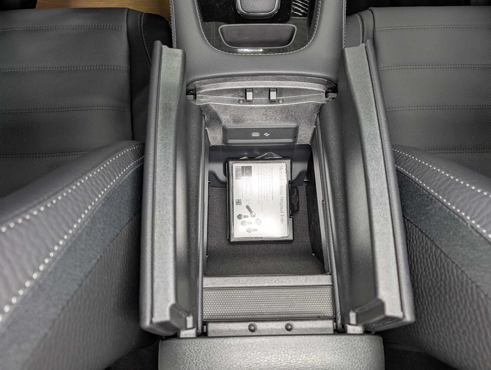 New 2026 Obsidian Black Metallic Mercedes-Benz GLE 450 image 19