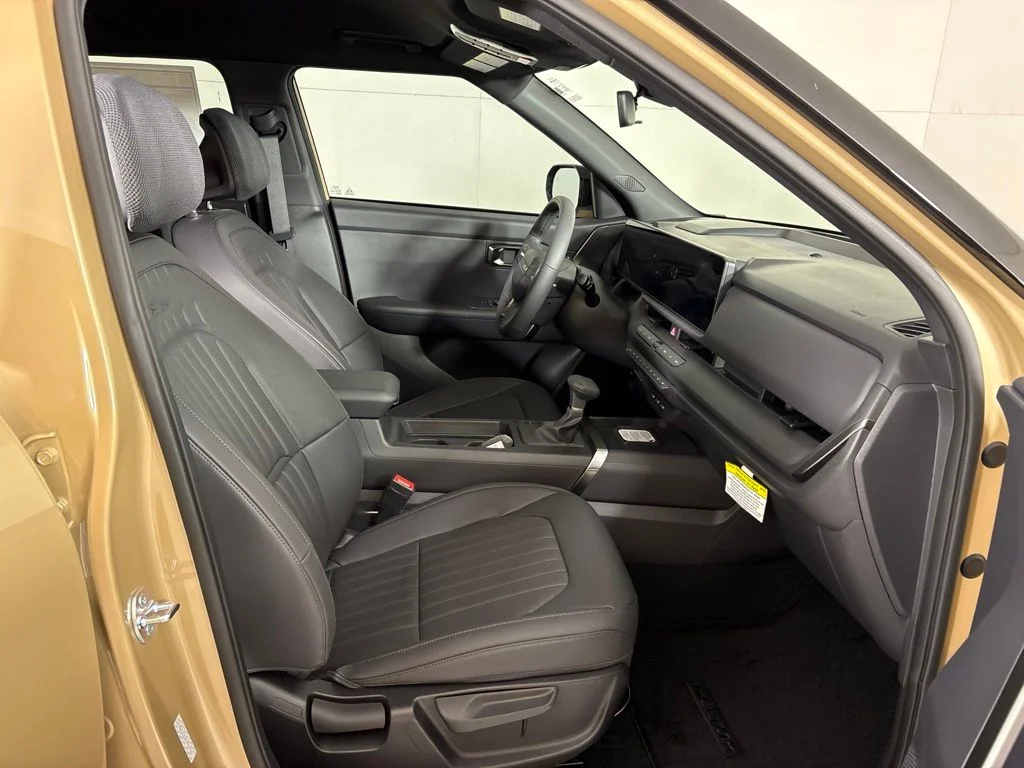 New 2027 Terrain Brown / Black Roof Kia X-Line S image 16