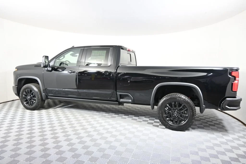 2026 Chevrolet Silverado 2500 HD High Country - Photo 3