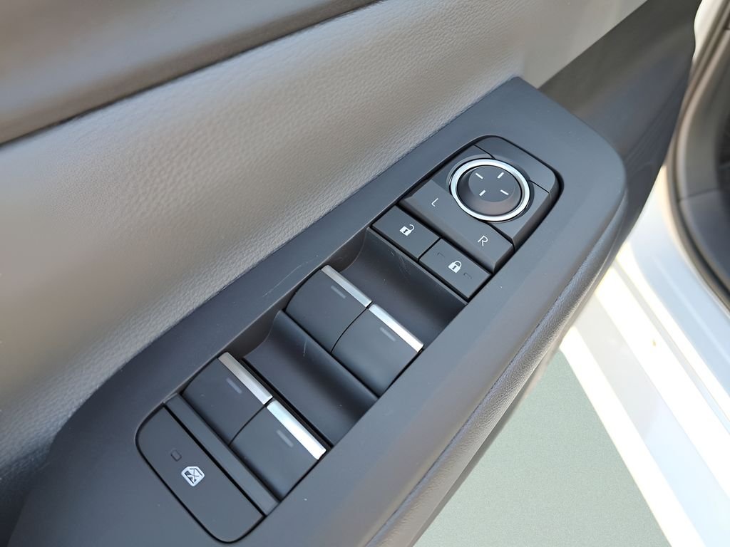 2026 Toyota Prius Limited - Photo 15