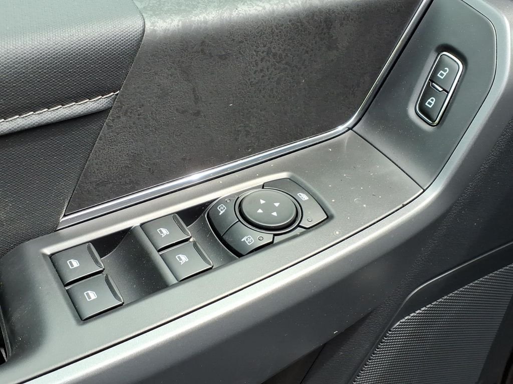 New 2026 Agate Black Metallic Ford XLT image 18