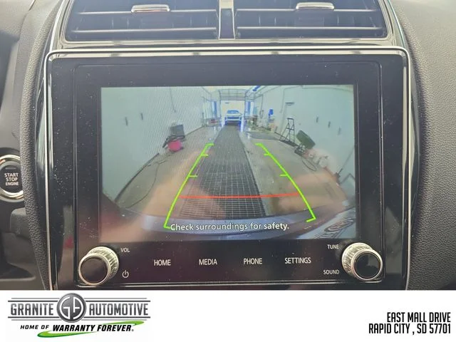 Used 2024 Silver Mitsubishi  image 20