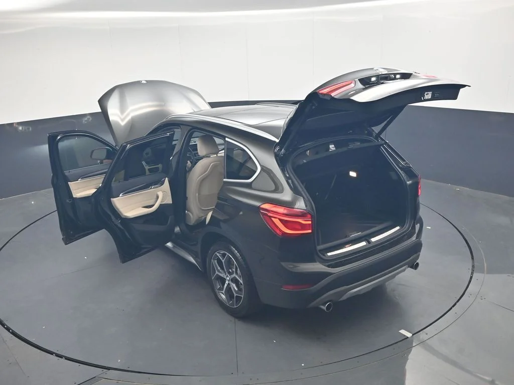 Used 2017 Dark Olive Metallic BMW xDrive28i image 43