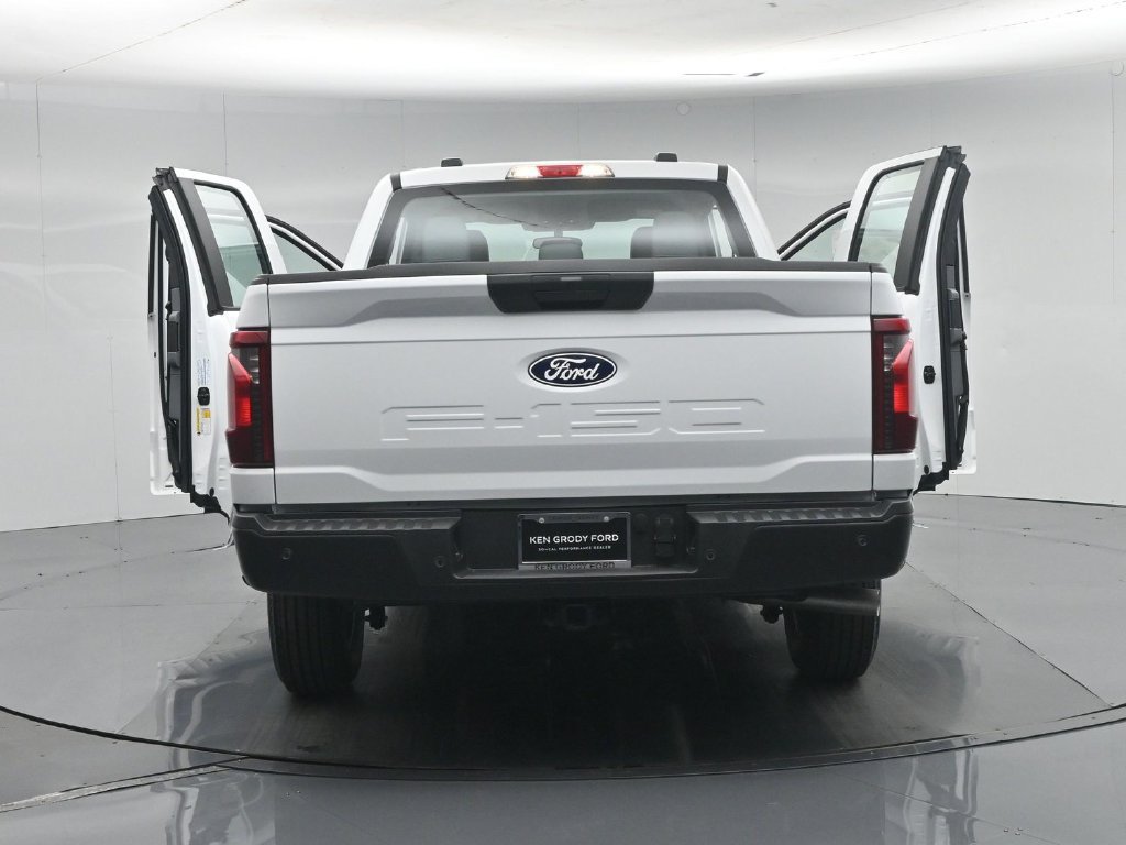 New 2026 Oxford White Ford XL image 32