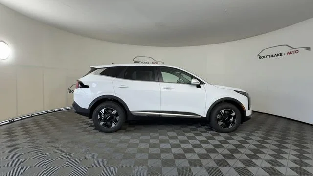 New 2026 Glacial White Pearl Kia LX image 9