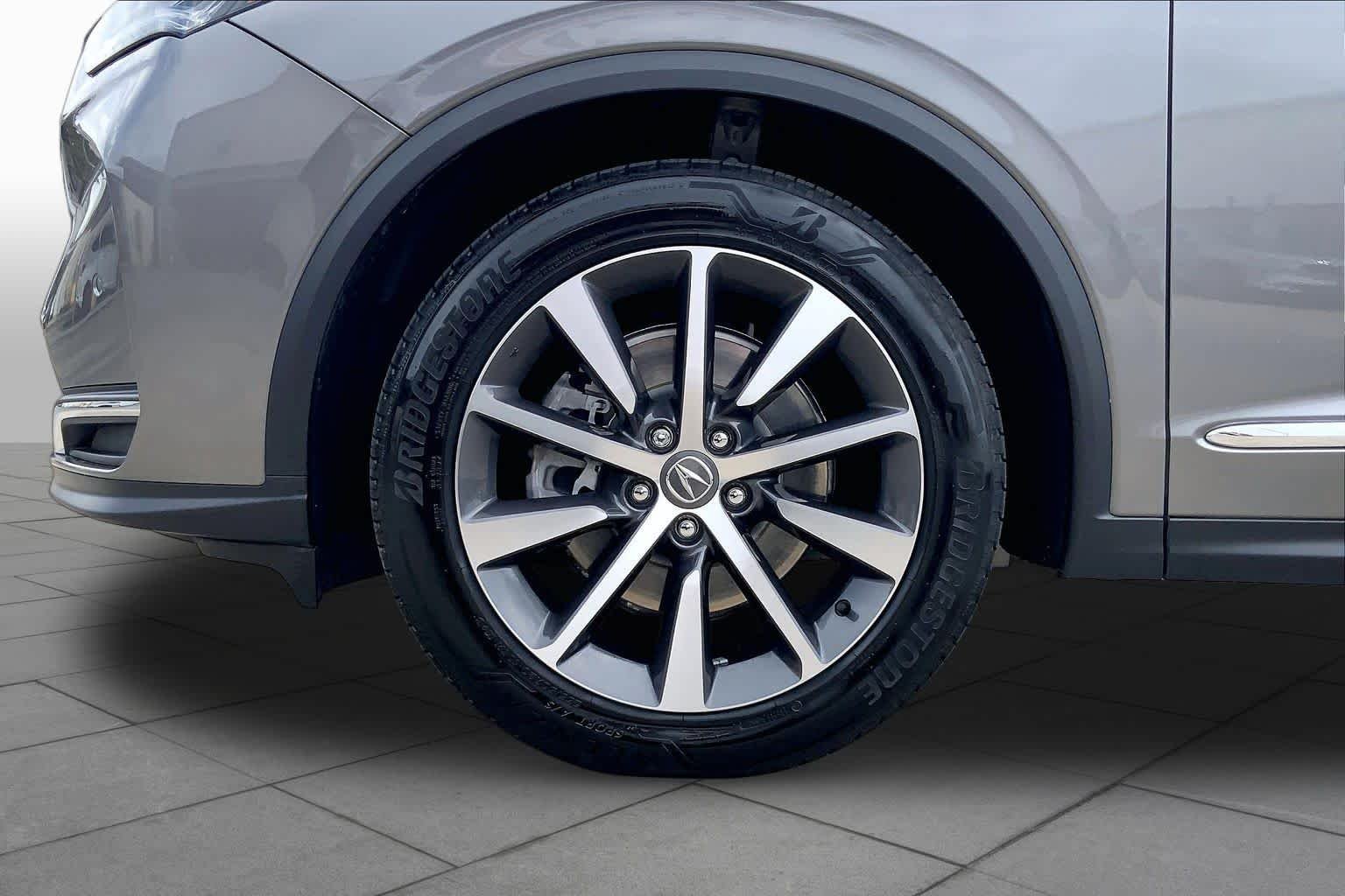 Used 2025 Liquid Carbon Metallic Acura w/Technology Package image 11