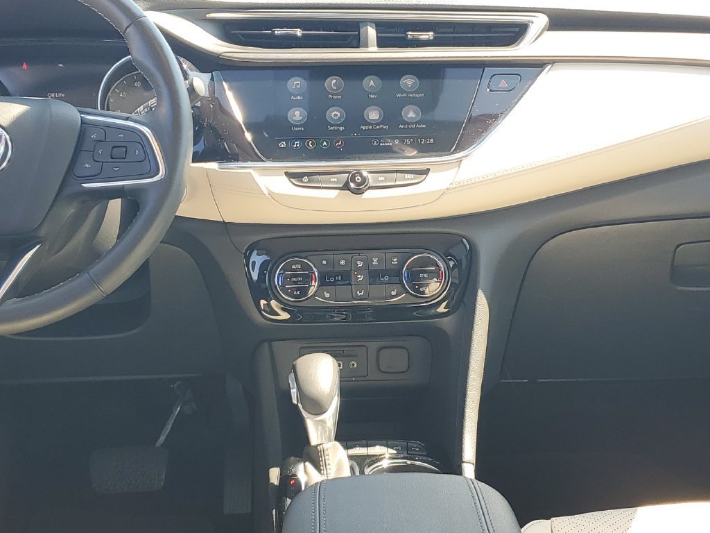 Used 2022 WHITE FROST TRICOAT Buick Essence image 15