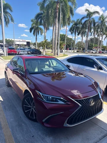 2025 Lexus ES 300h