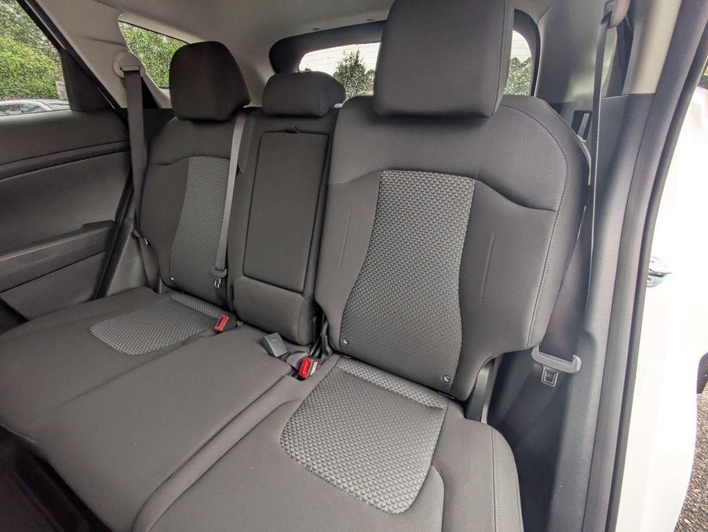 New 2026 Glacial White Pearl Kia LX image 14
