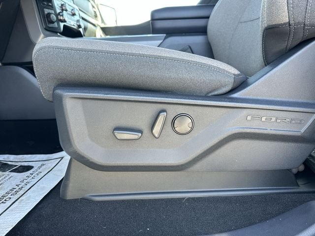 New 2024 Oxford White Ford XLT image 16