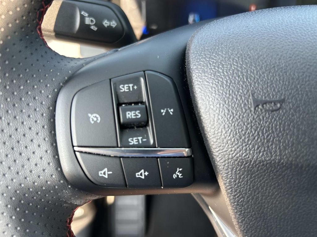 Used 2025 Silver Metallic Ford ST-Line image 29
