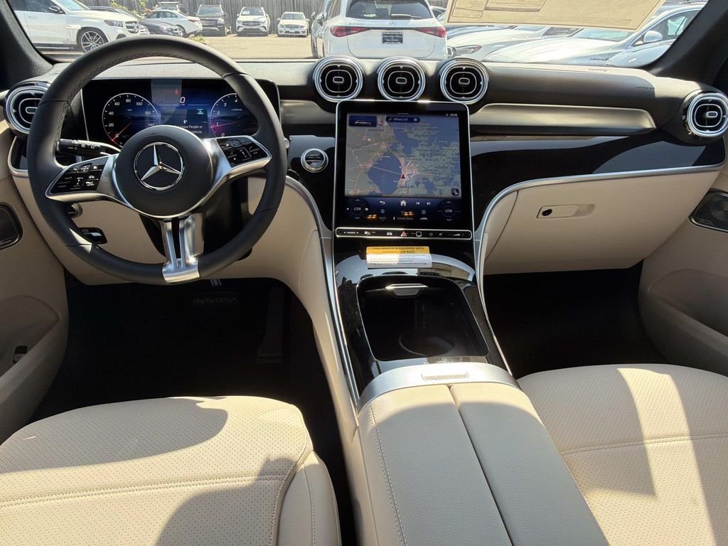 New 2027 Black Mercedes-Benz GLC 300 image 7