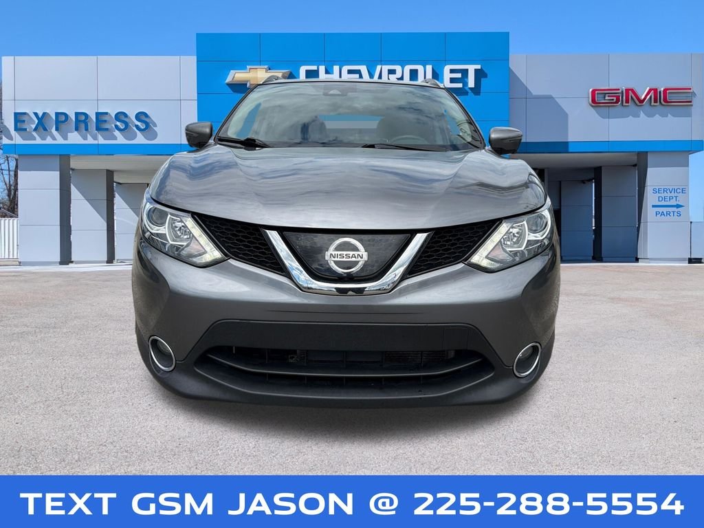 Used 2019 Gray Nissan SL image 8