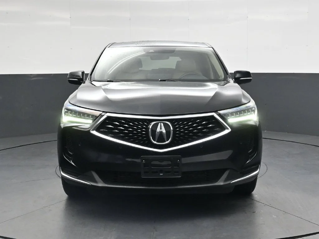Used 2023  Acura Technology Package image 10
