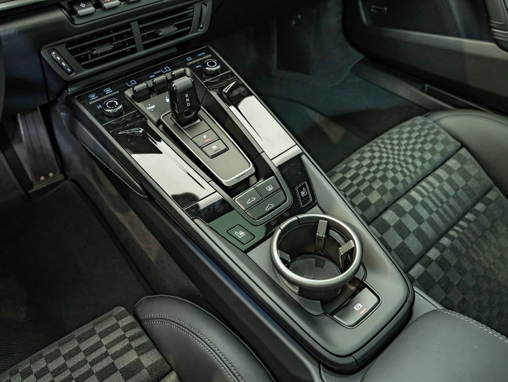 New 2026 Oak Green Metallic Neo Porsche Carrera 4S image 37