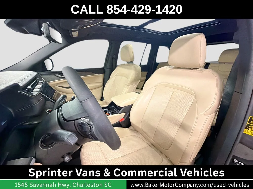 Used 2025 Gray Metallic Jeep Limited image 5