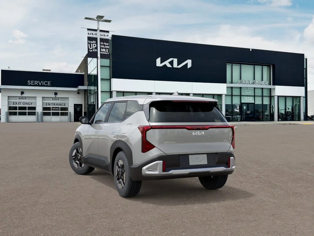 New 2027 Ivory Kia LX image 4