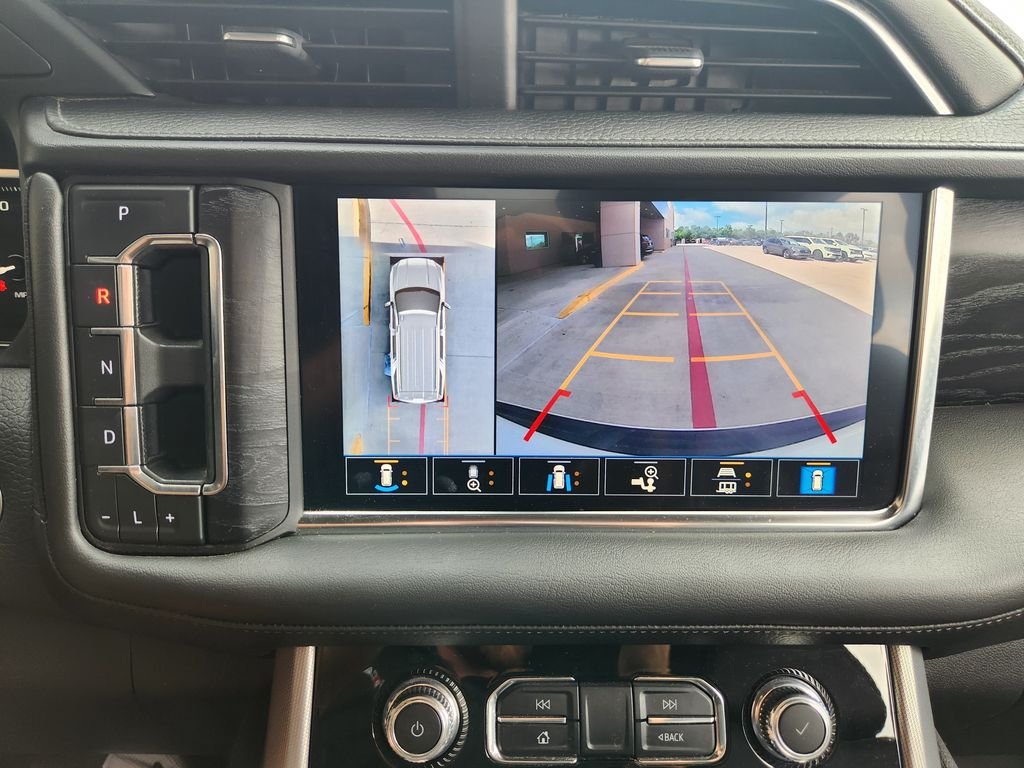 Used 2021 White Frost Tricoat GMC Denali image 18