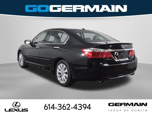 Used 2013 Black Honda Touring image 10