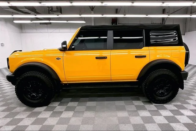 Used 2022 Cyber Orange Metallic Tricoat Ford Wildtrak image 13