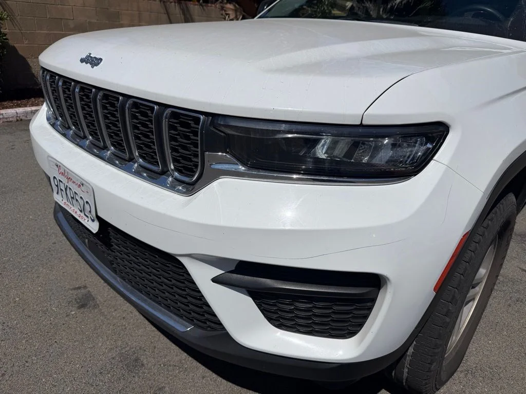 Certified Used 2023 White/off-white Jeep Laredo image 5