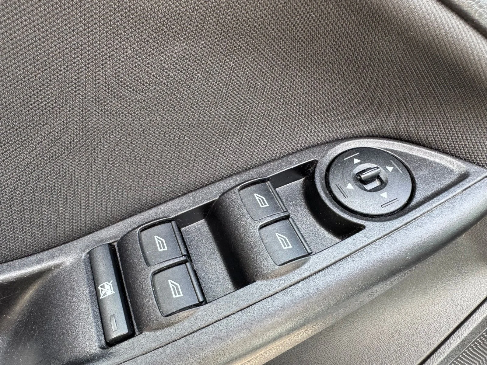 Used 2017 Silver Ford SE image 15