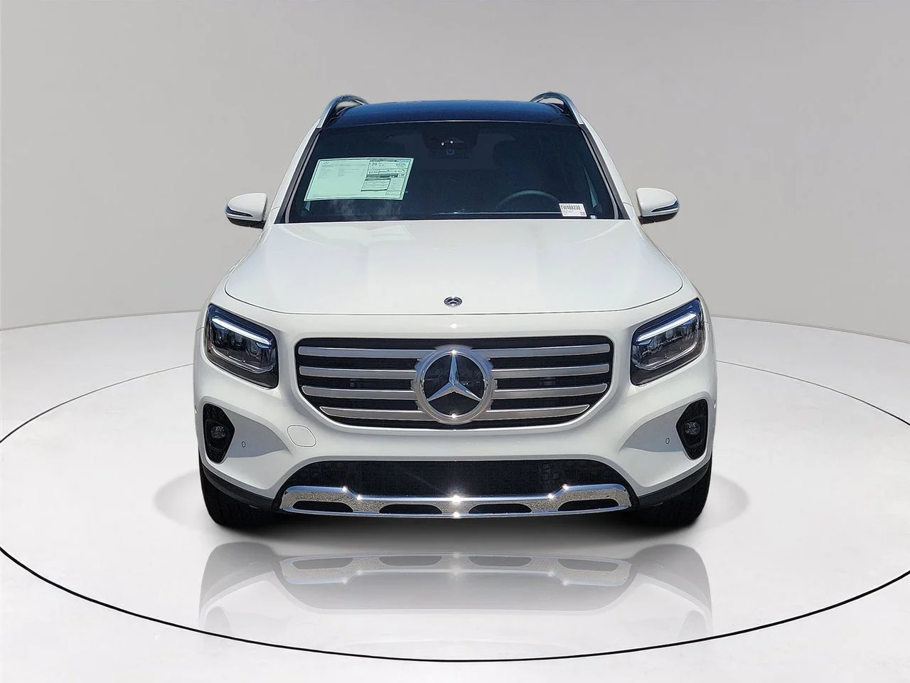 New 2026 Polar White Mercedes-Benz GLB 250 image 2