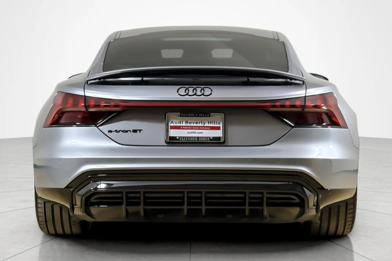 Used 2024 Florett Silver Metallic Audi Premium Plus quattro image 4
