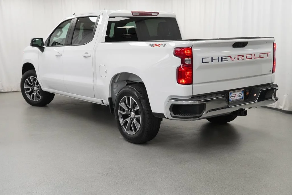 Used 2024 Summit White Chevrolet LT (2FL) image 5