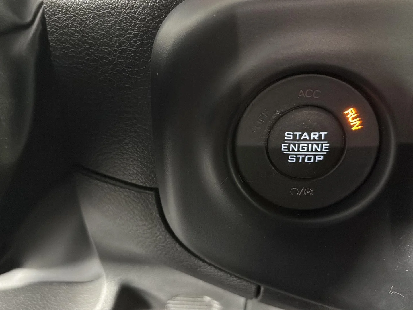 Used 2023 Granite Crystal Metallic Clearcoat Jeep Rubicon 20th Anniversary image 30